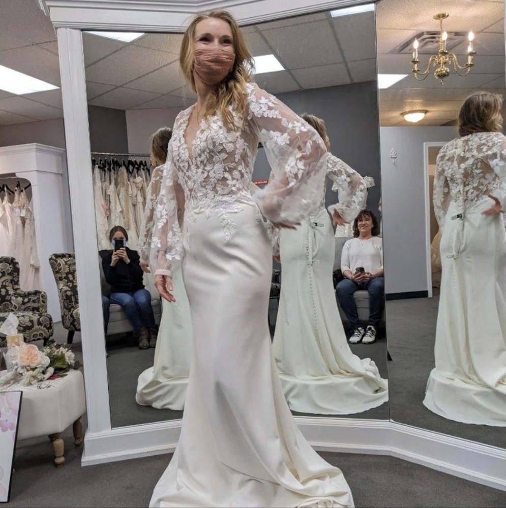 Wedding Dress - Picture 7 of 7